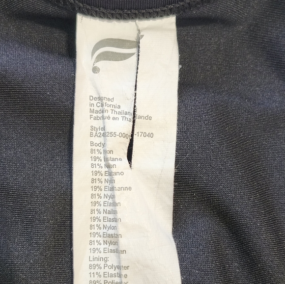 Fabletics Size Medium On-the-go Zip Impact Sports Bra - Picture 6 of 8